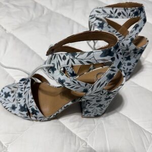 GB black and white block 4” high heels sandals.